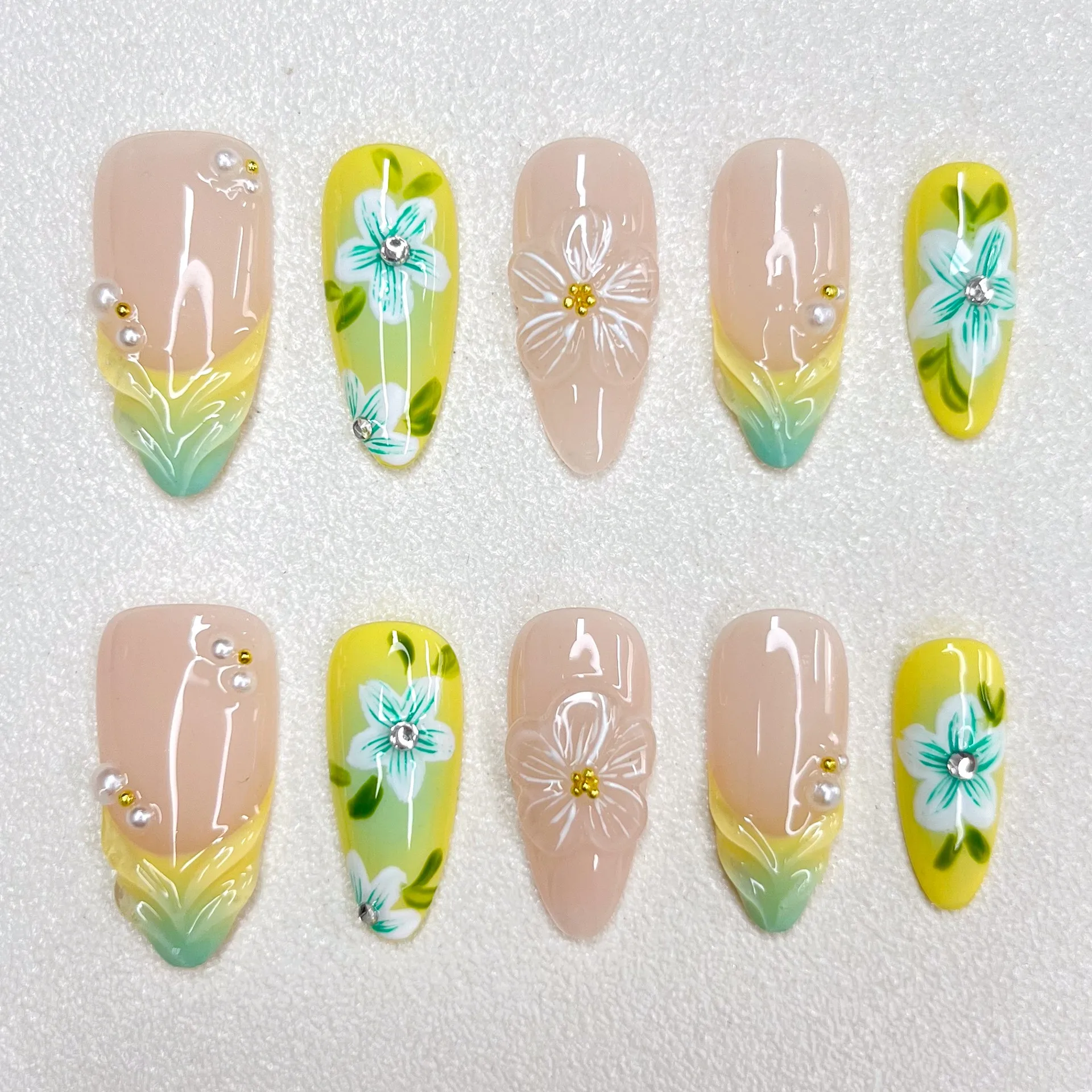

New Handmade Flower Series Manicure Yellow Gradual Change Series Hand Painted Flower Relief Series Almond Style Press on Nails