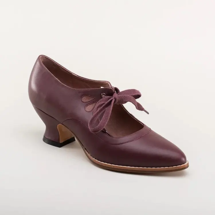 Damen Vintage Schnürschuhe mit niedrigem Absatz, viktorianische Hochzeitsschuhe, Renaissance-Kostümschuhe, Schmetterlingsflügel-Spitzenschuhe – Detail 8