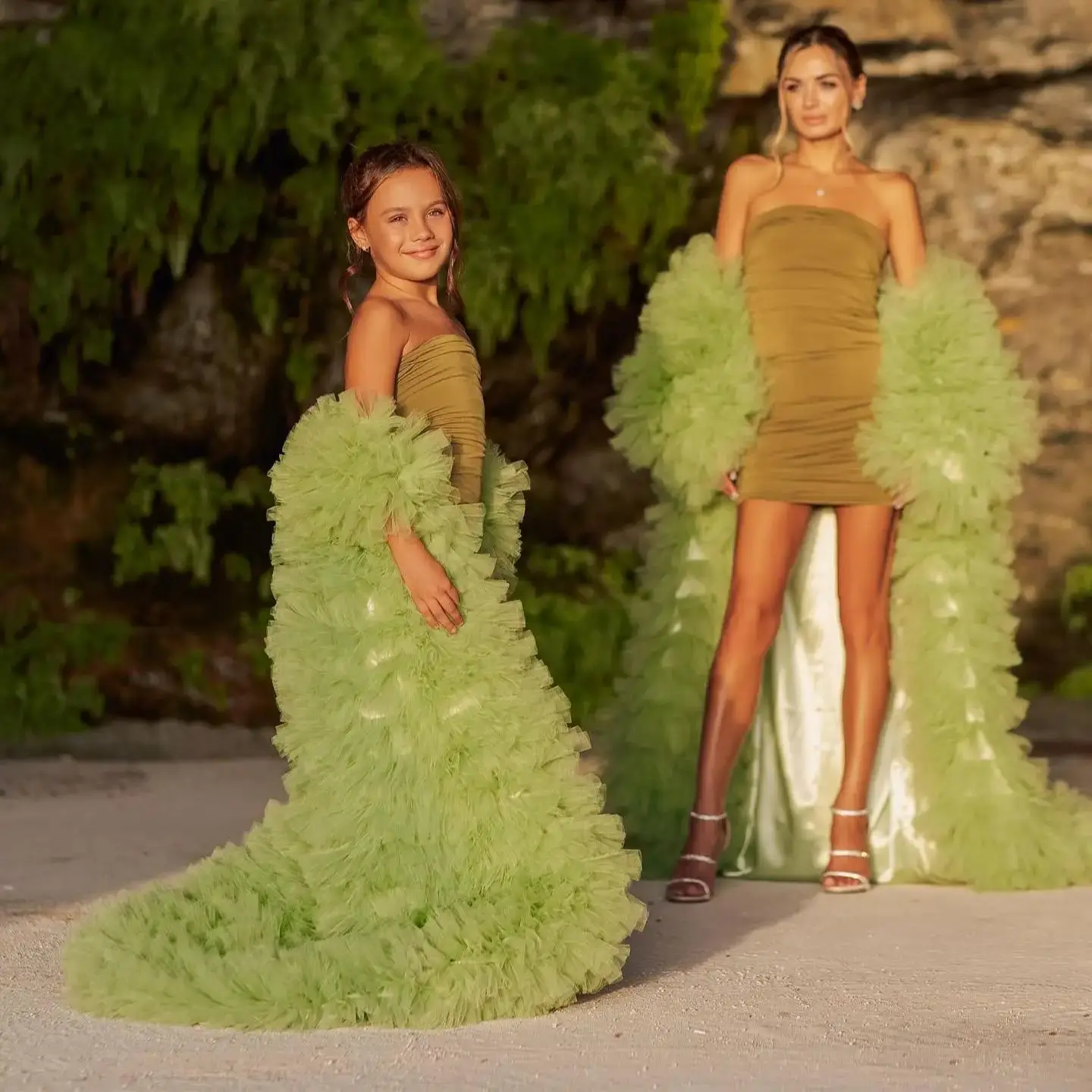 High Quality 2024 Mum and Me Matching Outfit Green Tulle Robes for Mother and Daughter Matching Birthday Party or Photoshoot