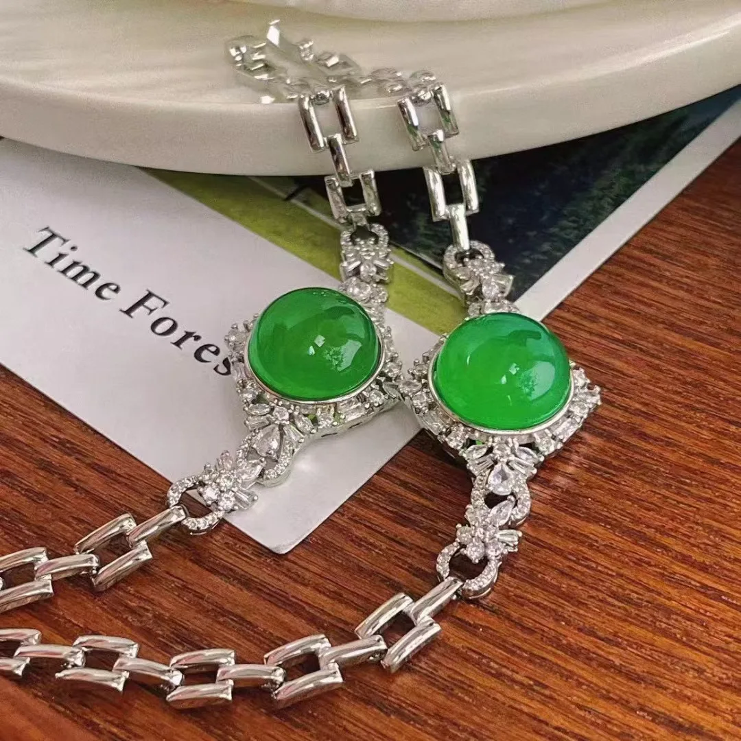 

High ice species full of green yang green pigeon eggs big egg surface green chalcedony exquisite bracelet niche personalized bam