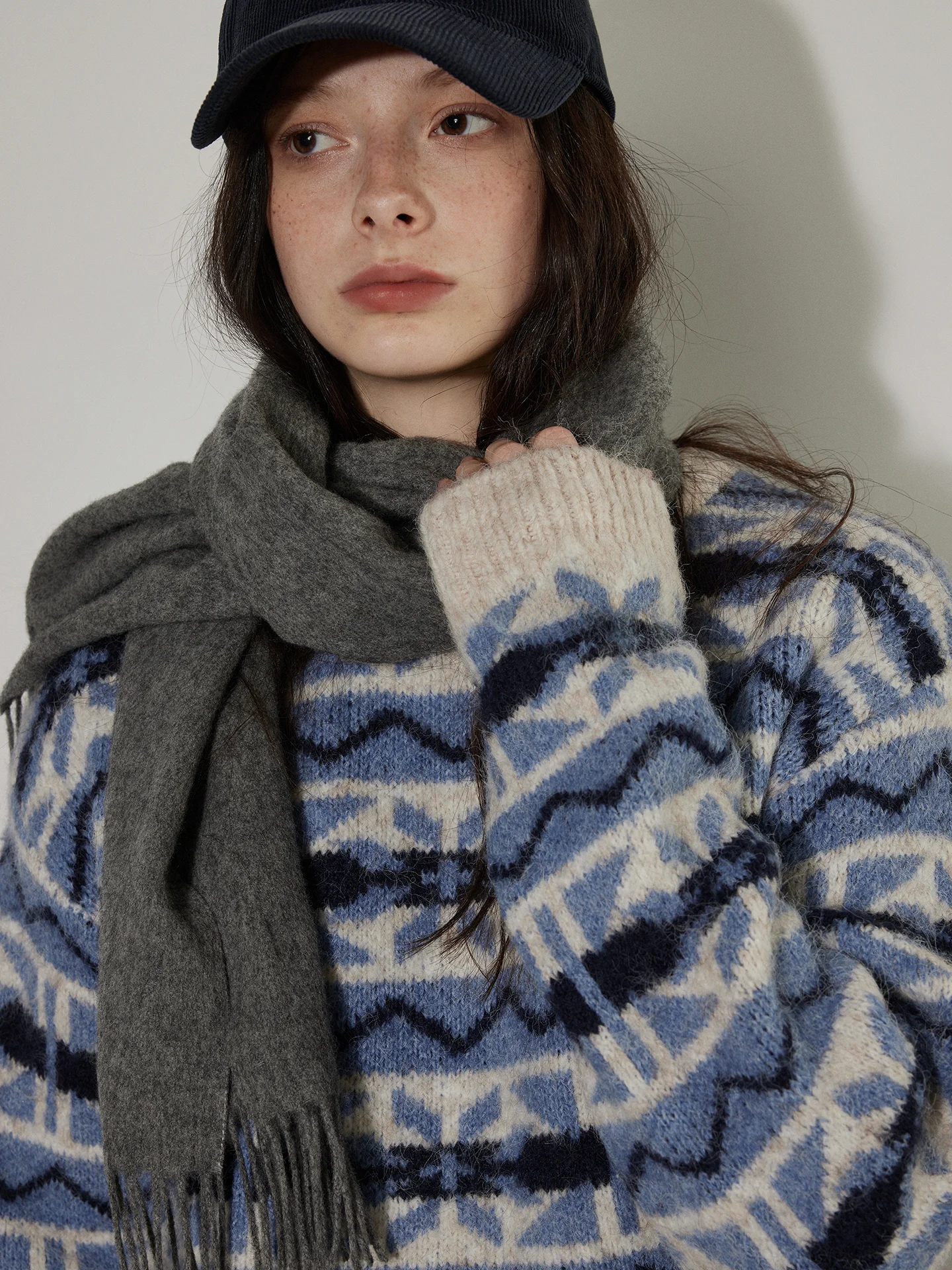 

Женский вязаный свитер Lofi: мягкий, уютный, зимний, новый дизайн, ретро-цвета, вышивка, круглый вырез, длинный рукав...