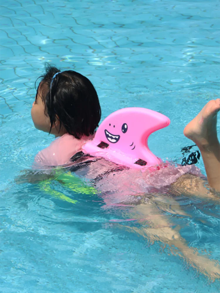 Planche flottante arrière en forme d'aileron de requin pour enfants, planche flottante auxiliaire de couleur accrocheuse pour piscines, lacs sains