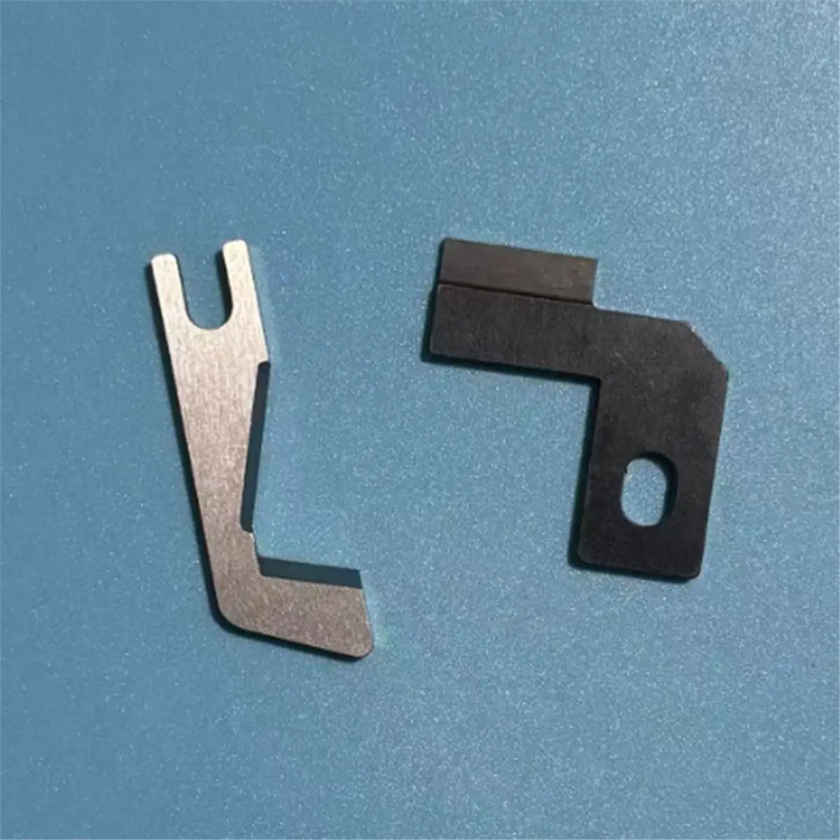 For L450 Overlock Serger Sewing Machines Upper / Lower Knife Set