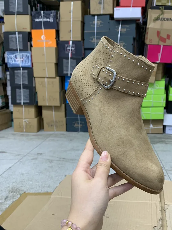 

Comfortable Wide Women's Boots round Toe Side Zipper Casual Faion ort Boots Pure Color Korean Sle Faion Boots