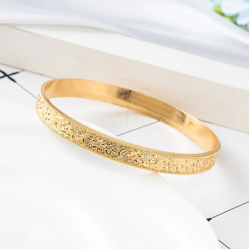 Gold Plated Bracelet Hollow Metal Carved Wide Coin Ladies Gold Plated Bracelets Cuff Bracelets Bridal Charm Bracelets Party Gift