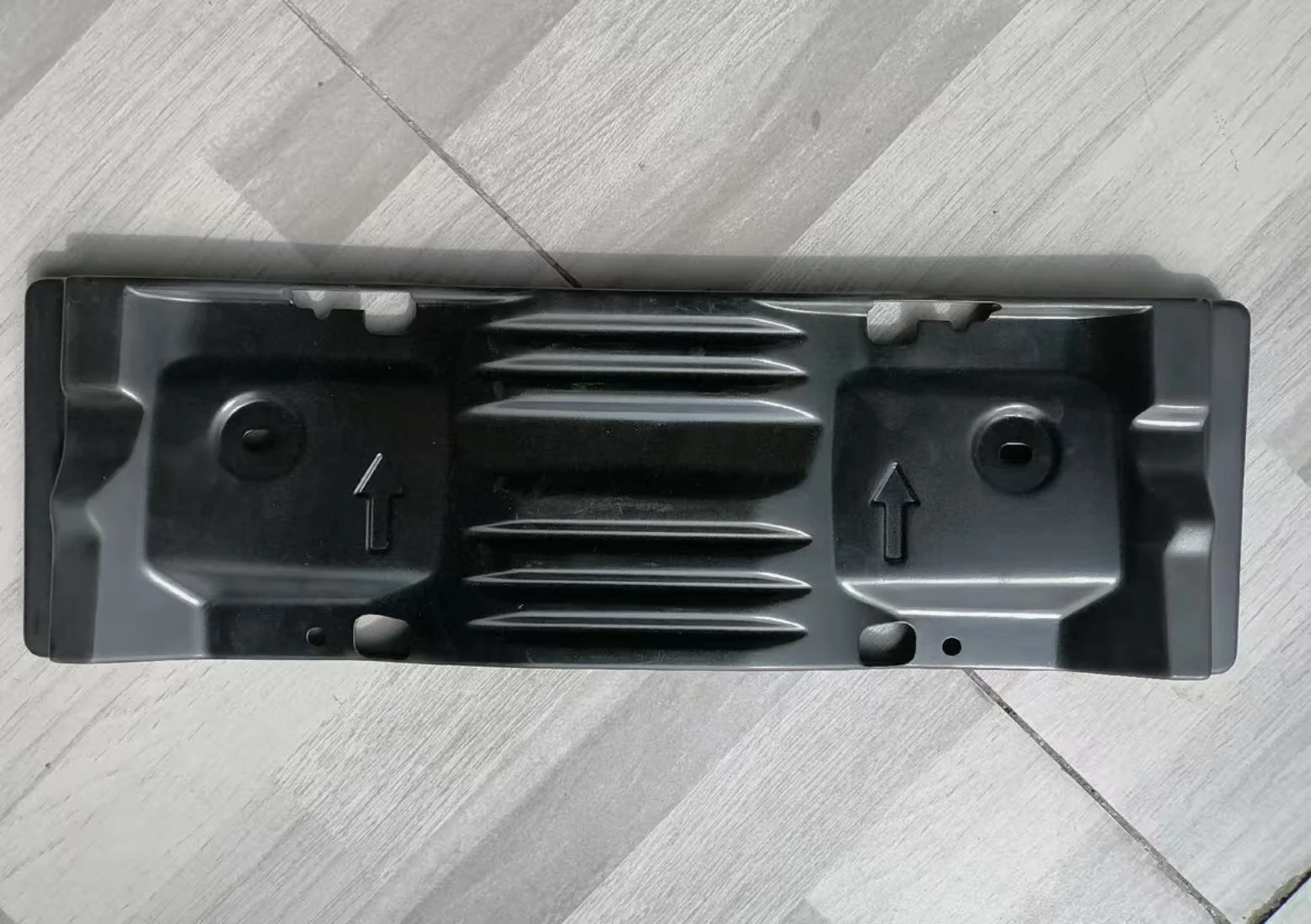 For ASTON MARTIN DB11 FRONT BUMPER LICENSE PLATE MOUNTING BRACKET HY5317A835DC