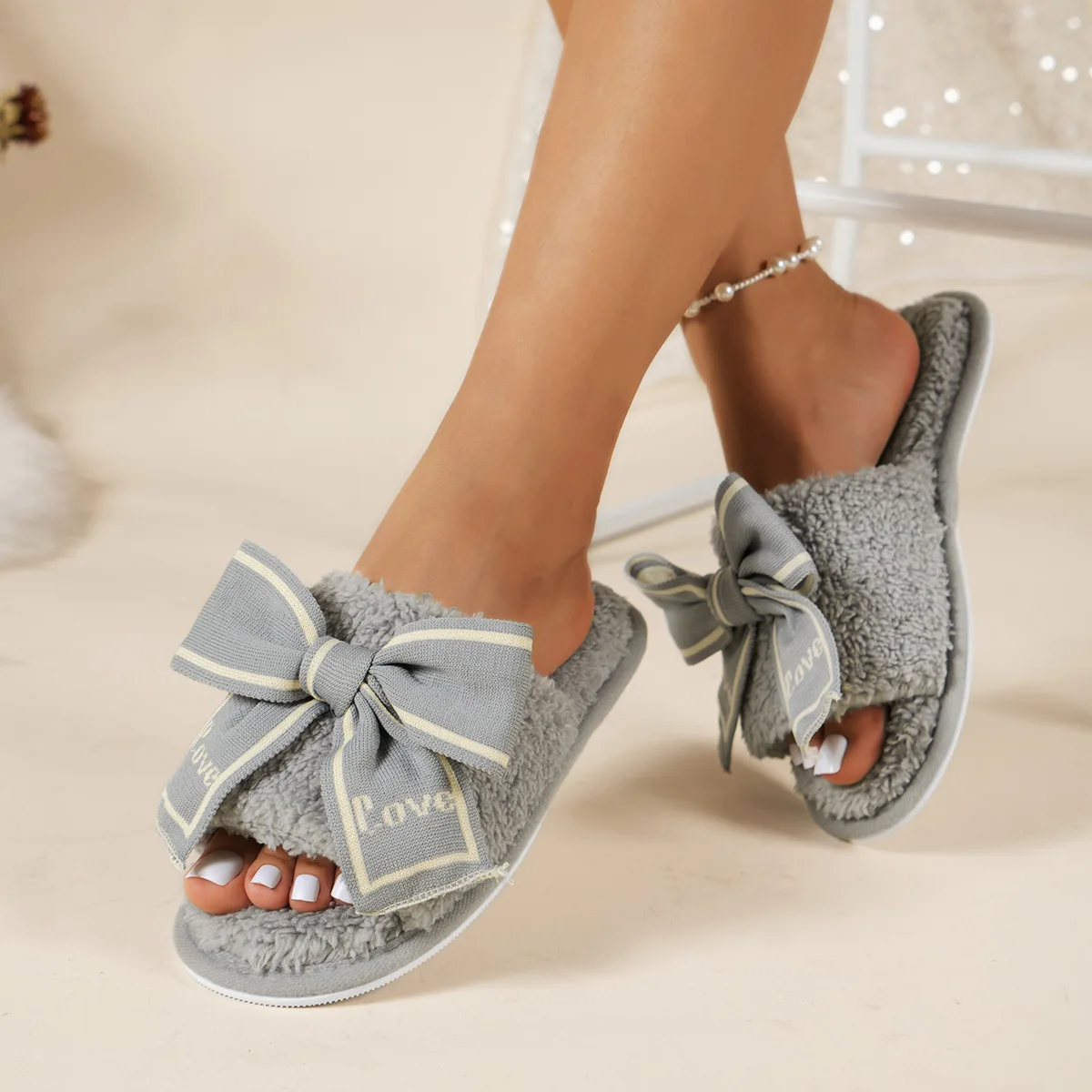 

Fluffy Slippers Women House Flats Fashion Winter Bowknot Love Designer Shoes Ladies Home Plush Platform Elegant Footwear