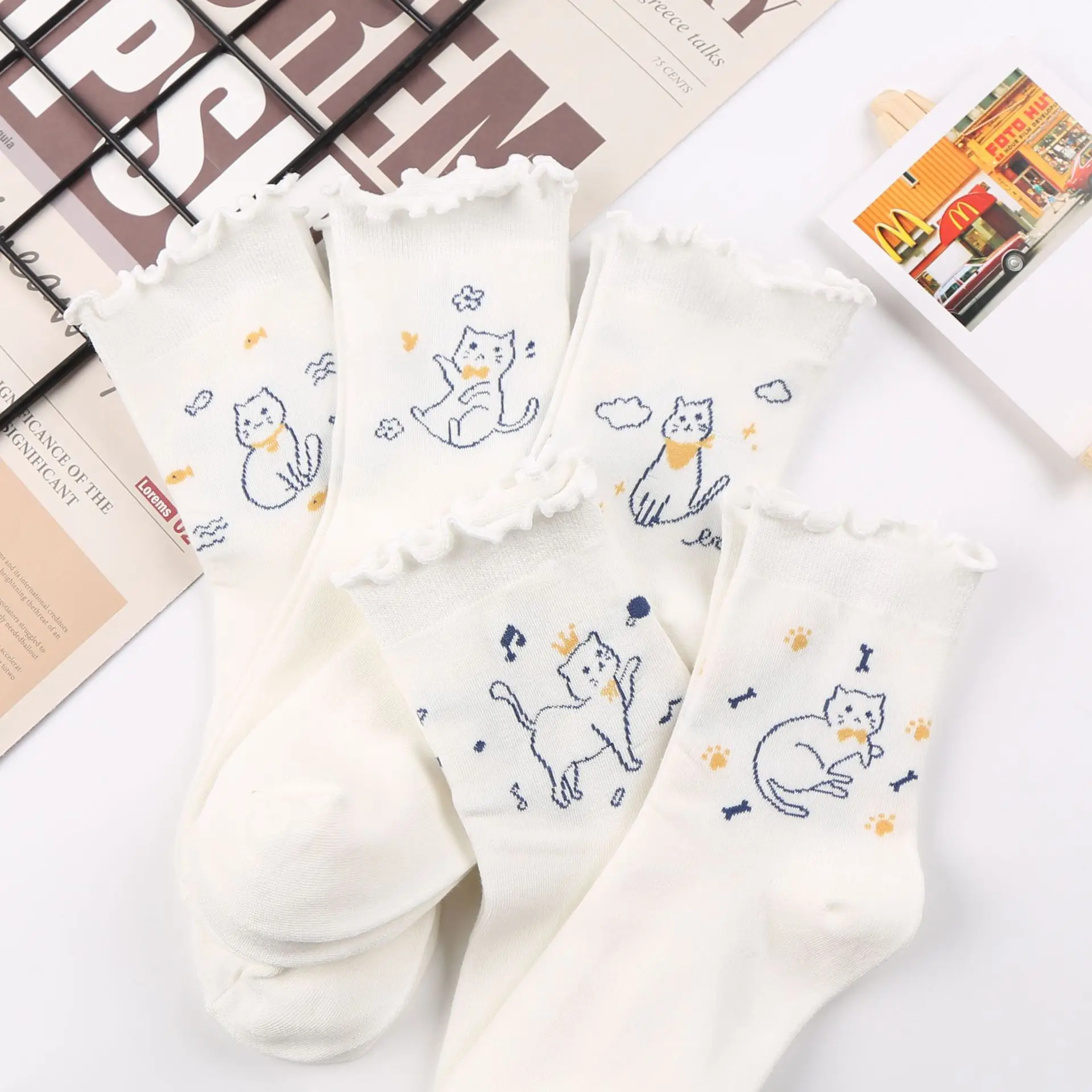 

Spring Autumn Kawai Lazy Cat Mid-tube Women's Socks Solid Color Ins Japanese Sweet Girls Style Sports Causal Sock Lovely Gifts
