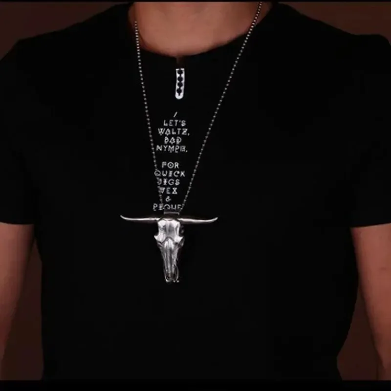 Outdoor EDC Stainless Steel Bull Head Multi-function Pocket Cutting Tool Necklace Pendant Defensive Window Breaker
