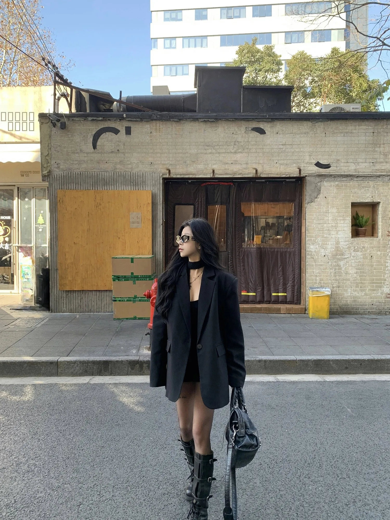 

Черный женский костюм оверсайз в повседневном стиле: пиджак свободного кроя из полиэстера с длинными рукавами, однотонный, высокое качество, новинка весенней коллекции