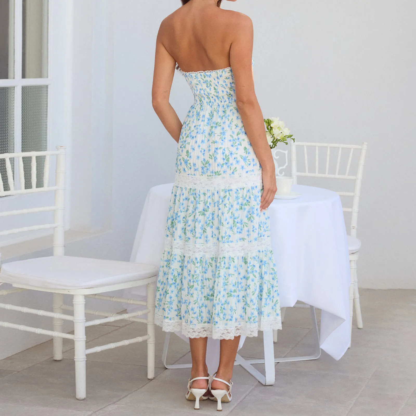 Sukienka damska bez ramiączek długa bez rękawów z koronkowymi wstawkami, kwiatowy wzór, sukienka bandeau, letnia sukienka z obszyciem, 2025