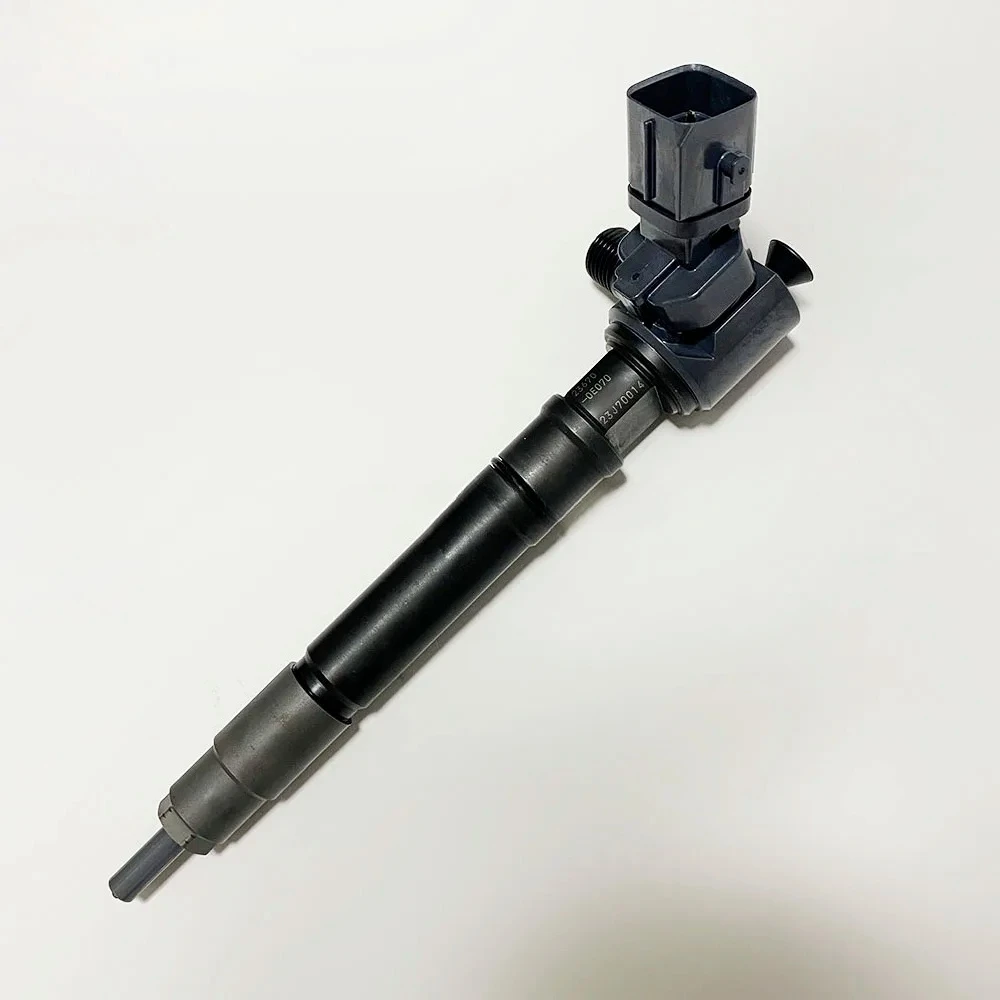 Original Engine Injector Assembly  295700-1140 Common Rail Engine Injector 23670-0E070  23670-09460