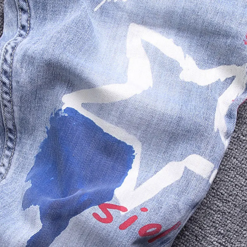 Street Fashion Men Jeans Retro Light Blue Slim Fit Ripped Jeans Men Punk Trousers Printed Designer Hip Hop Denim Pants Hombre