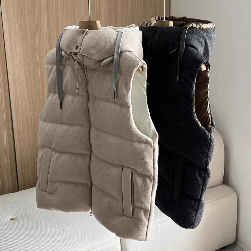 

Winter New Women's Down Vest Commuting Short Hooded Goose Down Vest