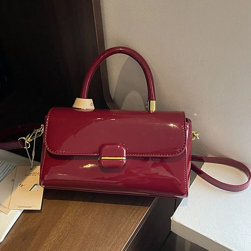 

Wine Red Women Square Bag 2025 New High-end Glossy Handbags Light Luxury Commuting Shoulder Bags Vintage Versatile Crossbody Bag