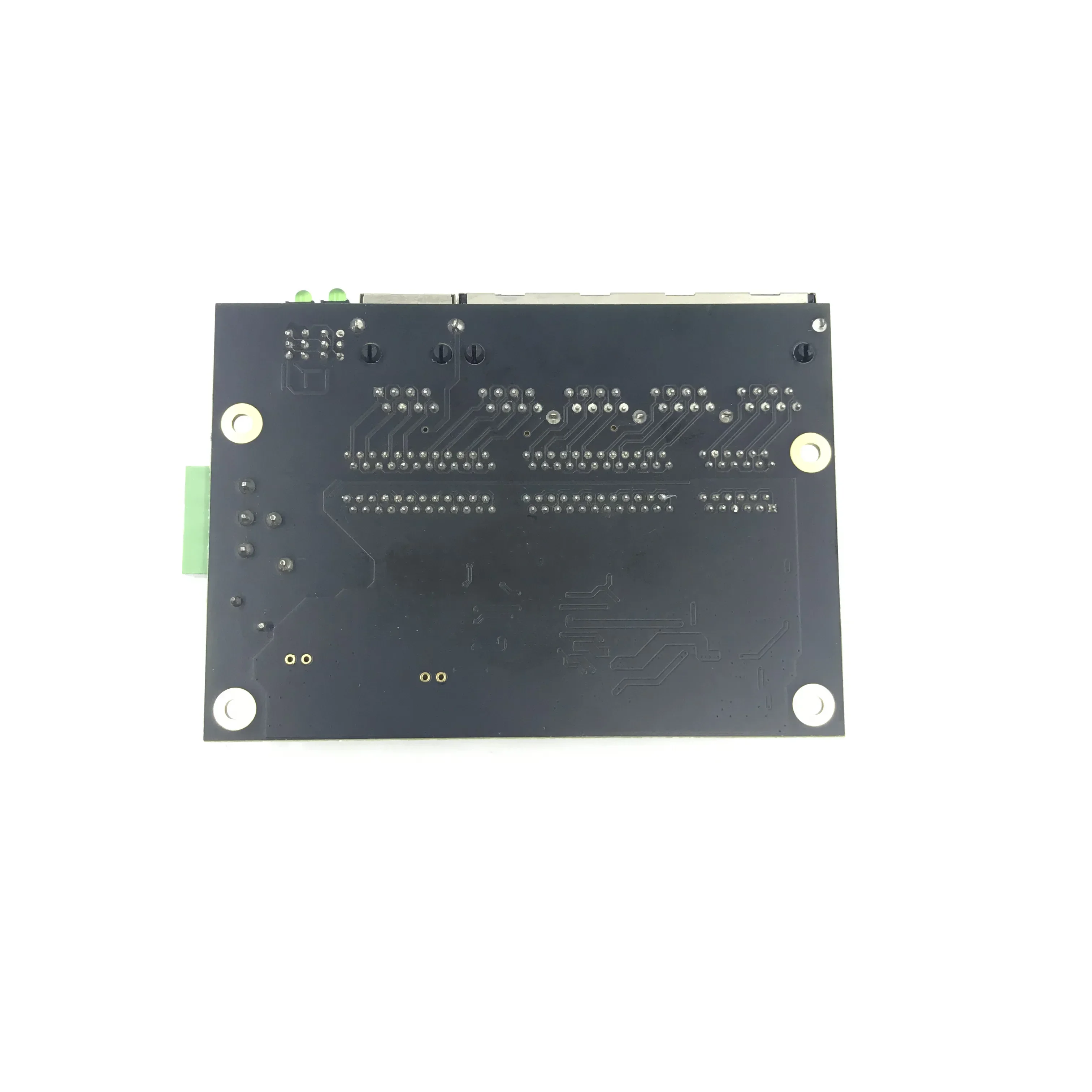 وحدة تبديل إيثرنت 5 منافذ غير مُدارة 10/100/1000 ميجابايت في الثانية لوحة PCBA الصناعية OEM منافذ الاستشعار التلقائي PCBA لوحة OEM اللوحة الأم