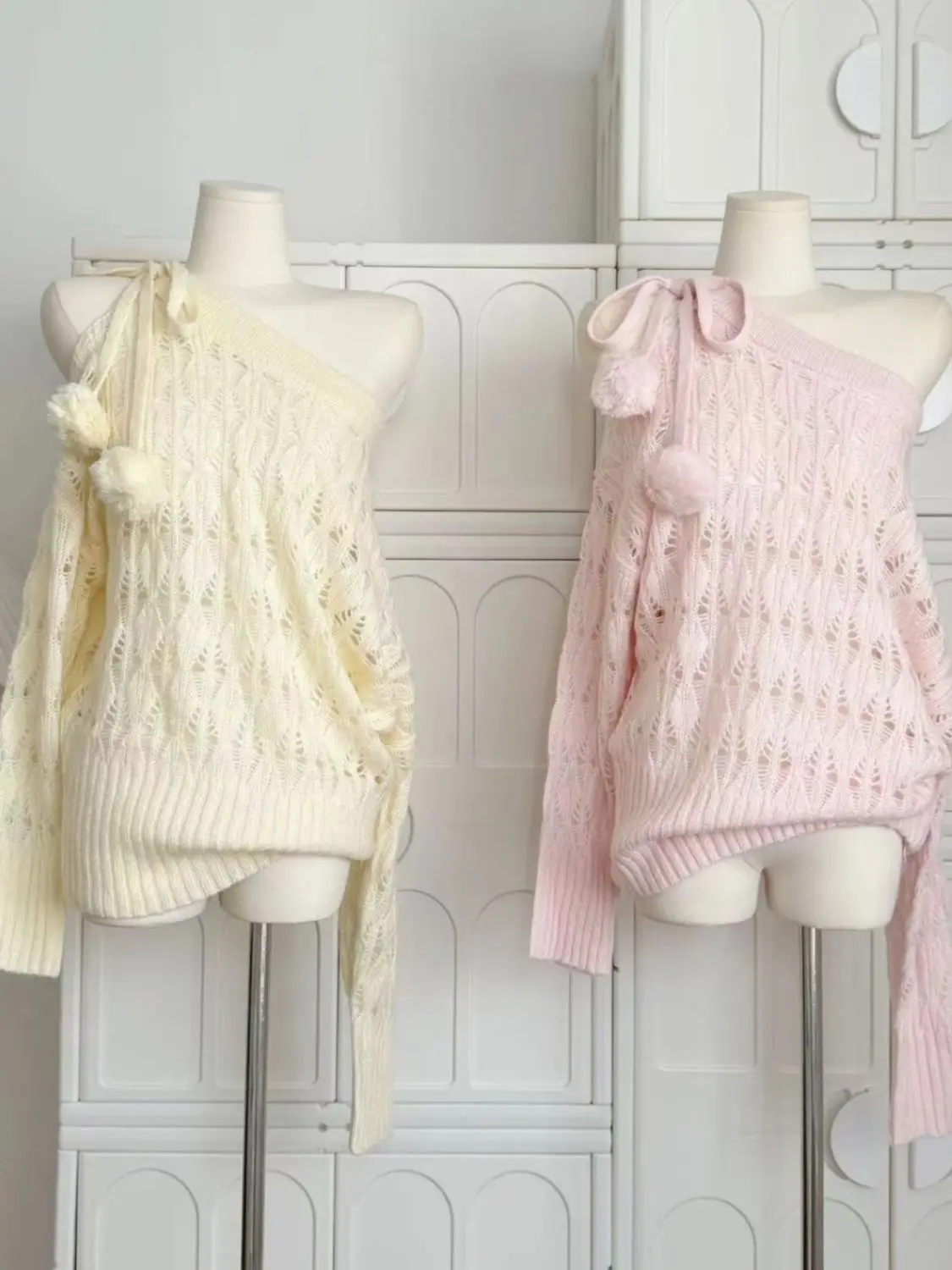 

Japan Spring Autumn Loose Knitted Sweater Long-Sleeved Knitted Straps Off-Shoulder Design Hollow New Pullover Sweater Top