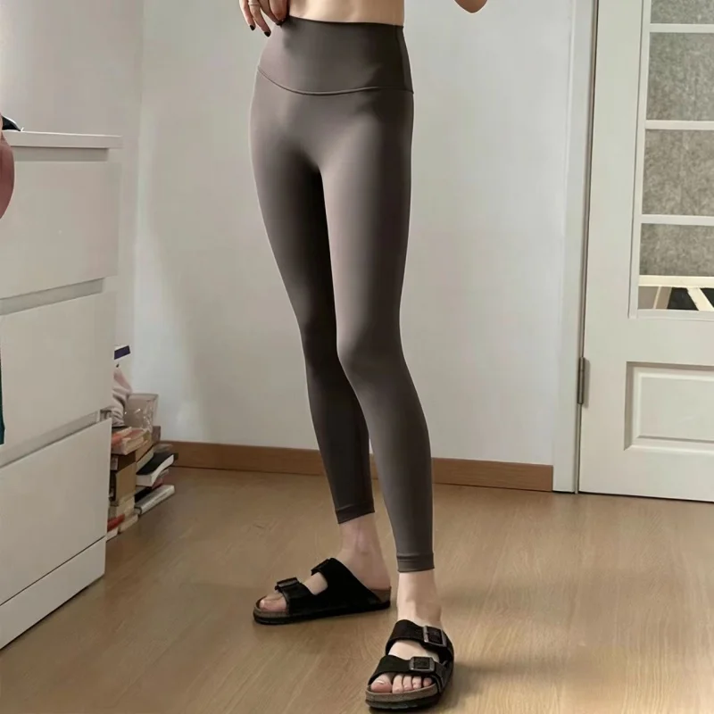 Damen-Stretch-Leggings mit hoher Taille, integriertem Innenfutter, ohne Unterwäsche, Scrunch-Design, Po-Lifting-Effekt, Yoga-Hose für Pilates und Workout – Detail 5