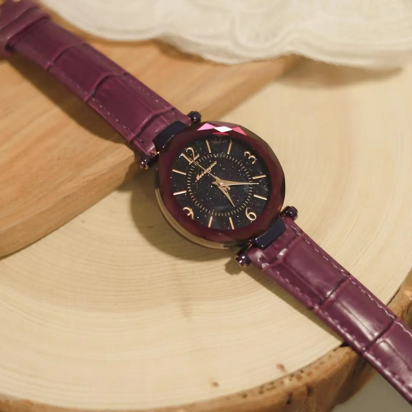 

CILOA New Starry Sky Series Women's Quartz Watch - Fashionable, Elegant and Water-Resistant