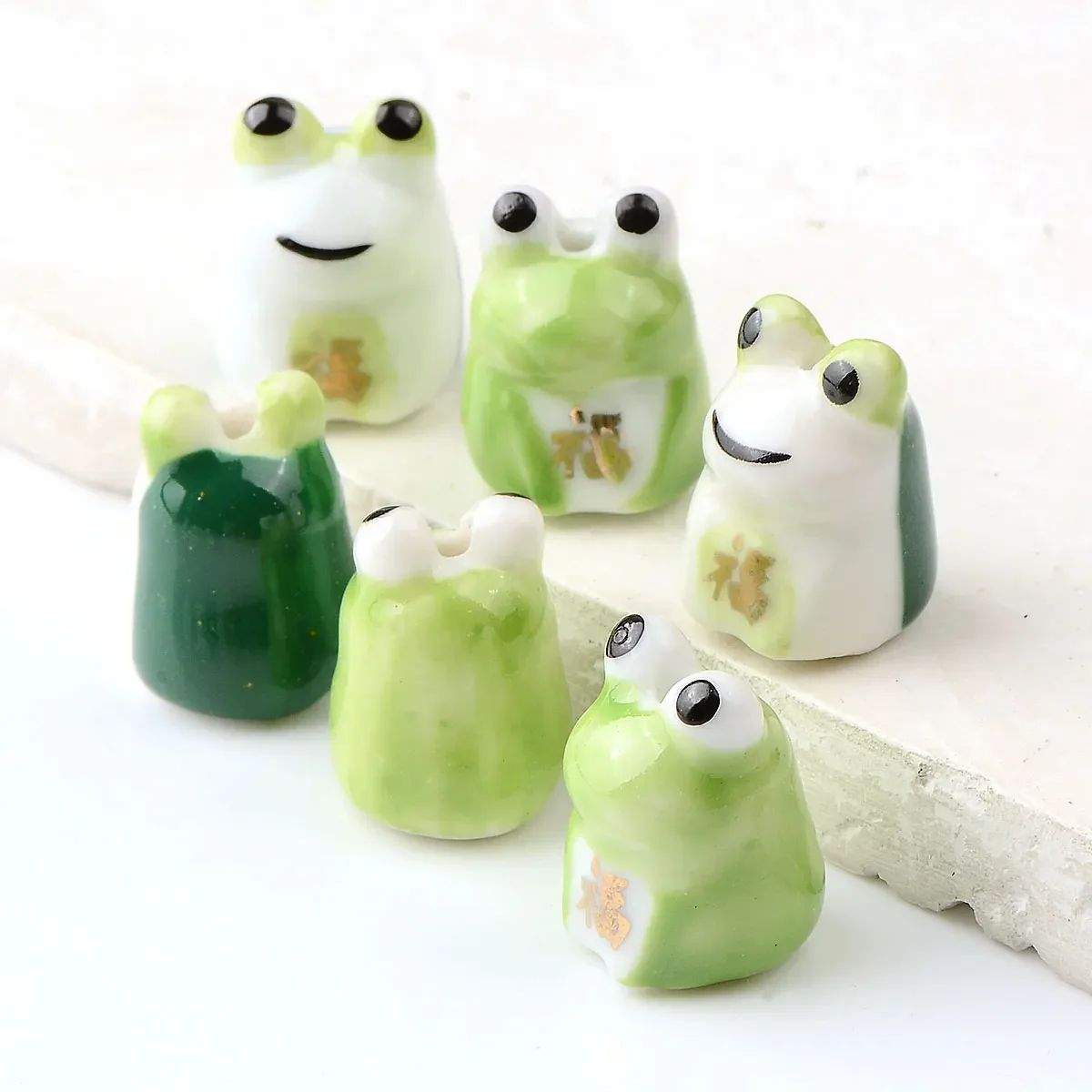 1.3x1.8cm 4pcs Handmade Painted Cute Frog Ceramic Beads Charm Pendant DIY Bracelet Pendant Accessories