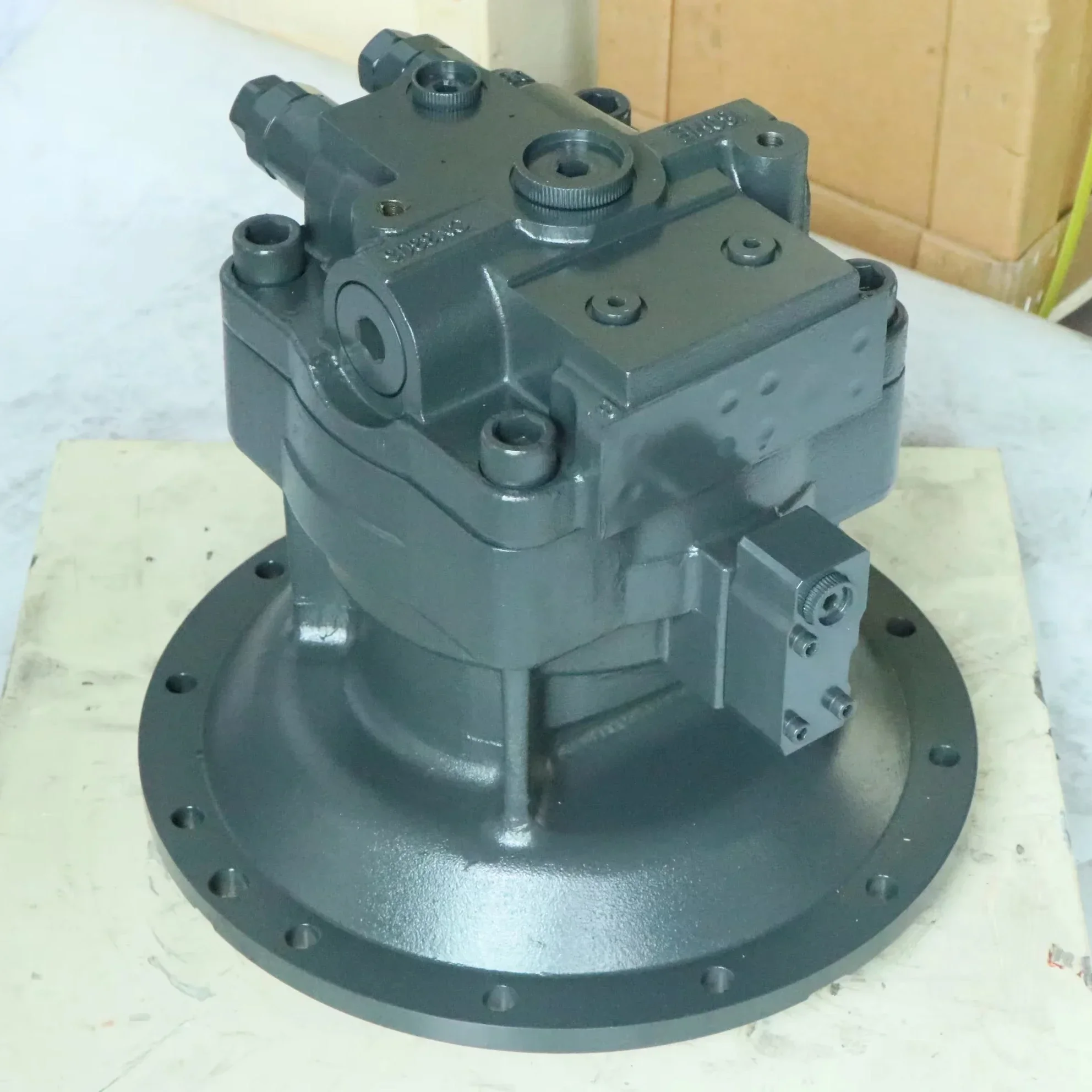 New Style Excavator Swing Motor ZAX330-1 Slewing Motor in Stock