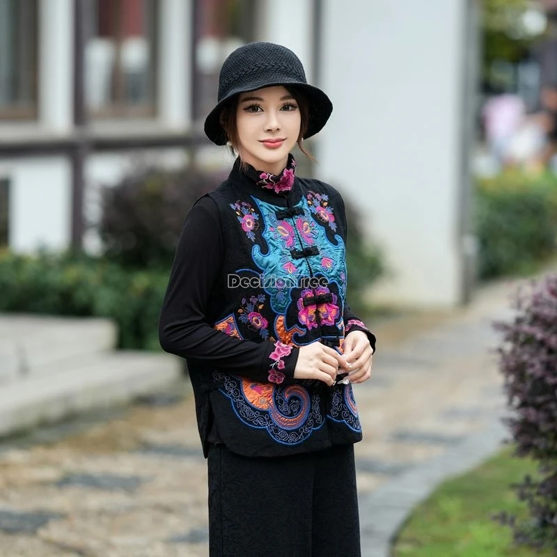 Gilet en lin de coton de style ethnique chinois, cardigan à boucle de disque caractéristique, singulet d'aviation d'art de littérature, élégant et à la mode, 2024