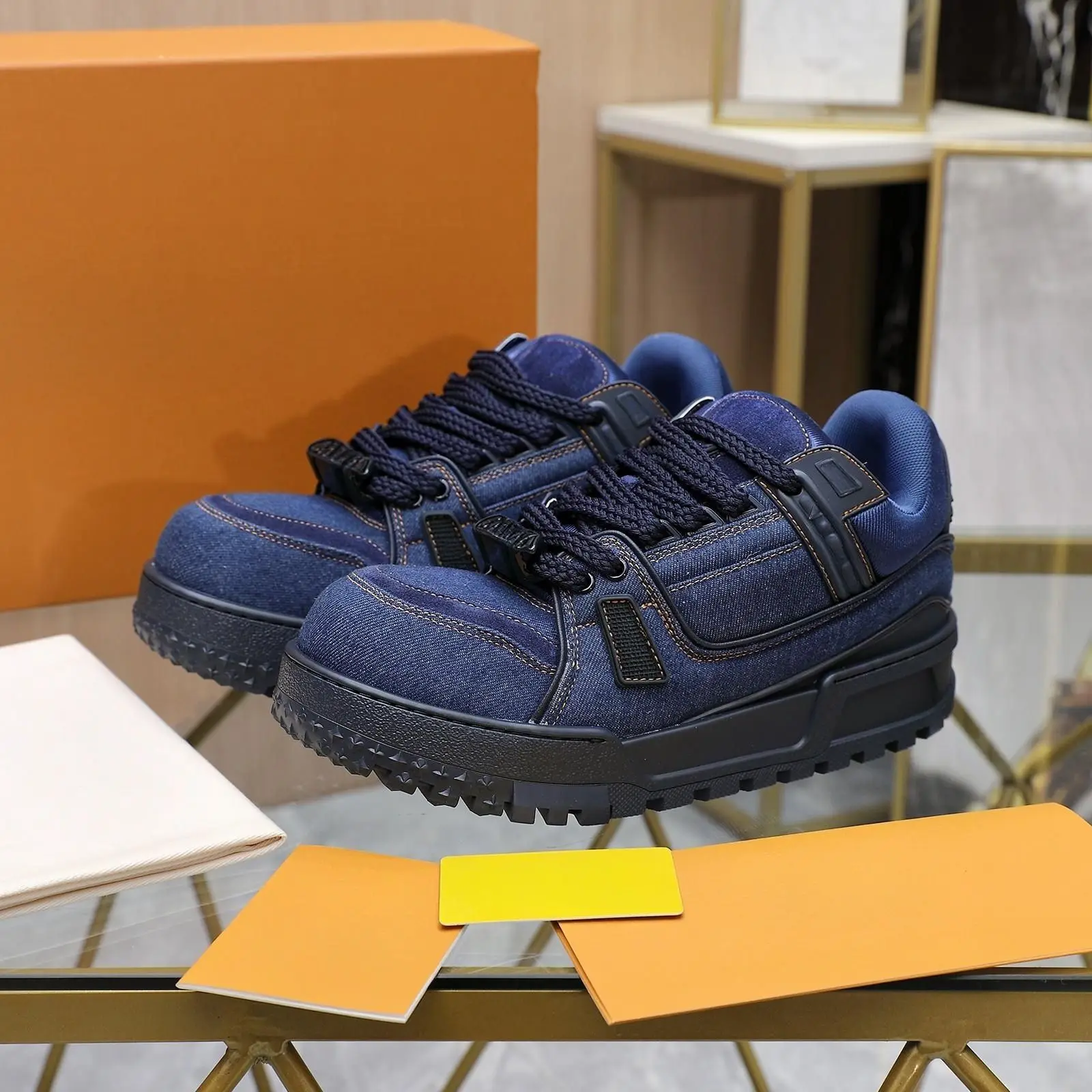 Unisex Dark Denim Skate Sneakers Denim Fabric Suede Splicing Thick Sole Lace Up Street Shoes