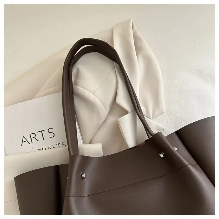 Large Capacity Tote Bag Women's New Retro Versatile College Student Texture Class Travel Commuting PU Bag