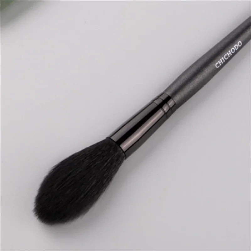 Professional Goat Hair Face Makeup Highlighter Blending Brush Long Handle Blush Brush Concealer Brush Beauty Makeup Tools