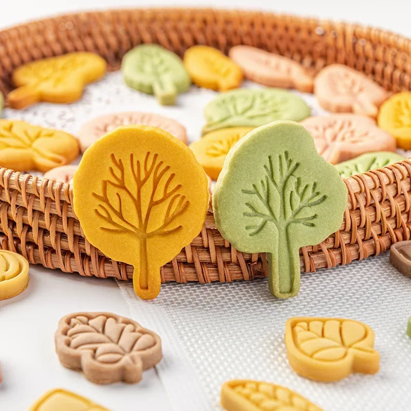 Cartoon Tree Cookie Embosser Mold Fondant Icing Biscuit Cutter Mold 3D Stereo Pressing Baking Tool Thanksgiving Cookie Stamp Set