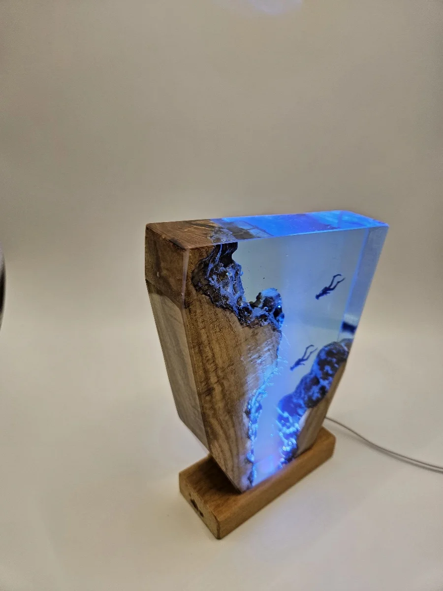 Handmade Epoxy Resin Light Ocean Wind Element Night Light Diver Solid Wood Decorative Light Travel Gift Ornament