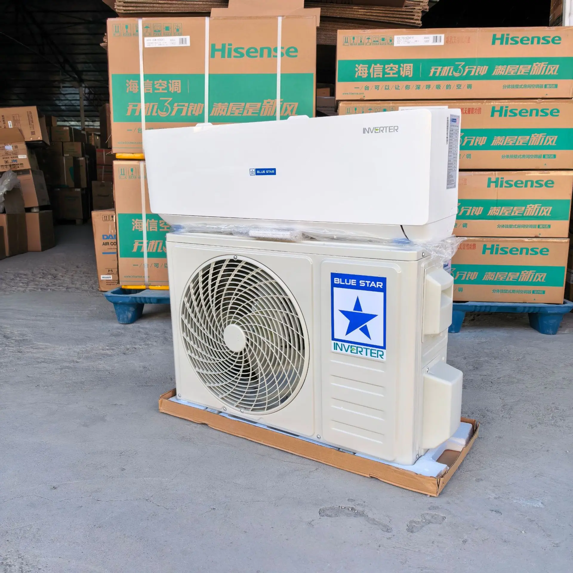 Wall-mounted air conditioner 12000BTU 1.5HP 220V/50H z heating and cooling inverter