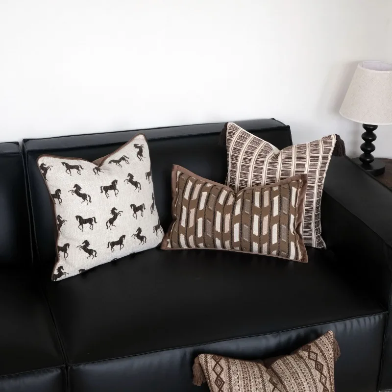 

Modern Retro Pillow Covers Set with Tassels Horse Pattern Geometric Stripes Brown Cotton Linen Cushion Cover for Sofa Home Decor