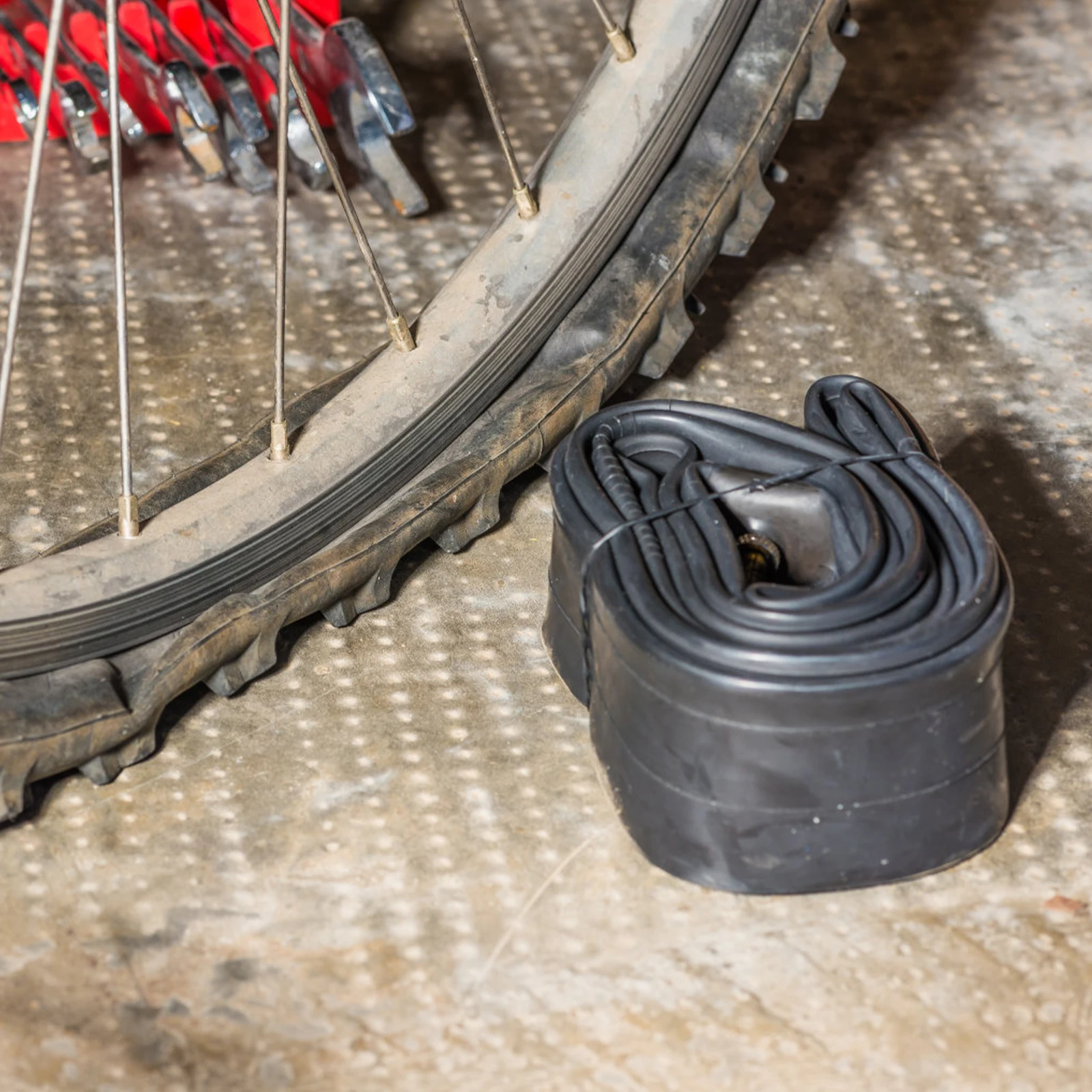 

2pcs Road Bike Inner Tube Rubber Shock-Absorption Anti Puncture Durable Mountain Bike Cycling Replacement Tire Tubes