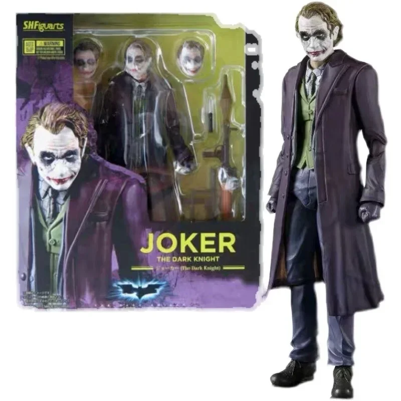 

В наличии Bandai SHF Dark Knight DX Лига Справедливости Джокер Джокер Подвижная кукла Аниме Фигурка Модель Игрушка Коллекционная модель Украшение
