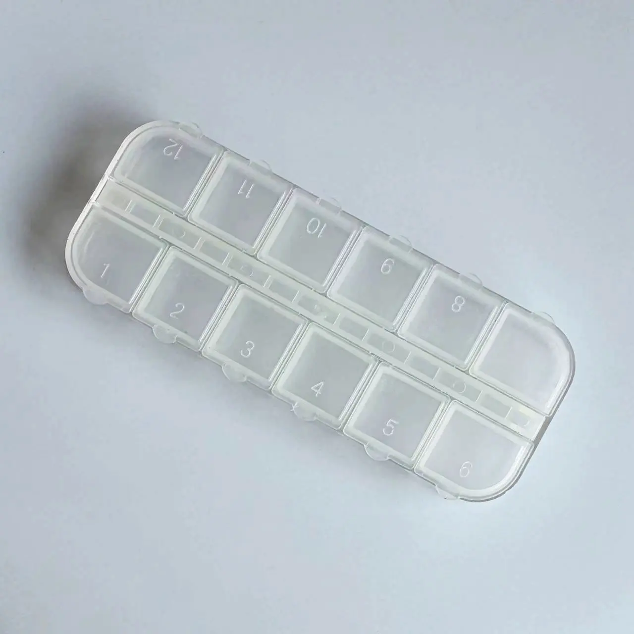 12 Grids Plastic Display Box Jump Rings Storage Case 13cm Dividing Sorting Container with Cover DIY Handwork Materials Organizer