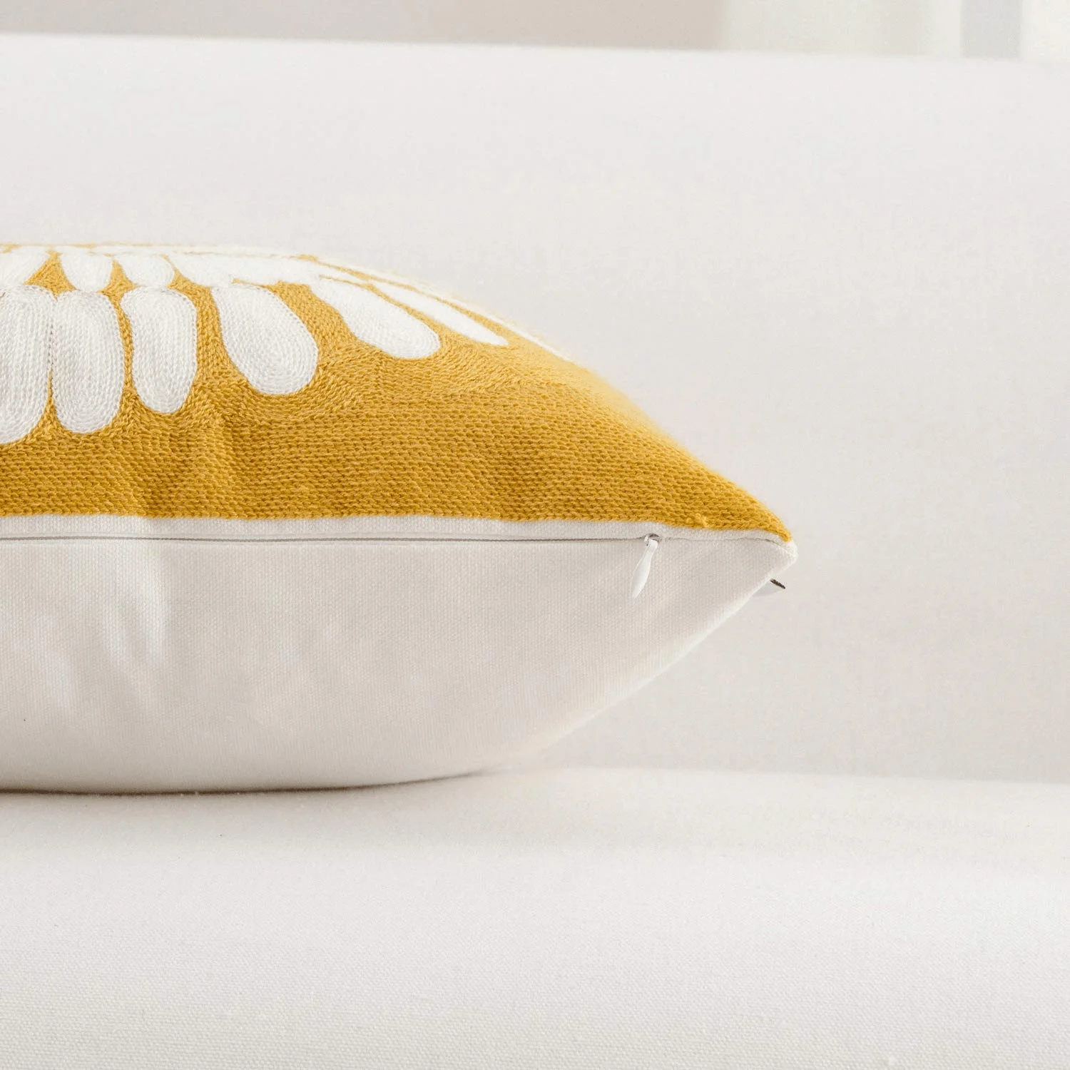 

1pc Embroidered Throw Pillow Case Cushion cover, Accent Big Sunflower Single Piece Mustard Yellow (excluding Pillow Core)