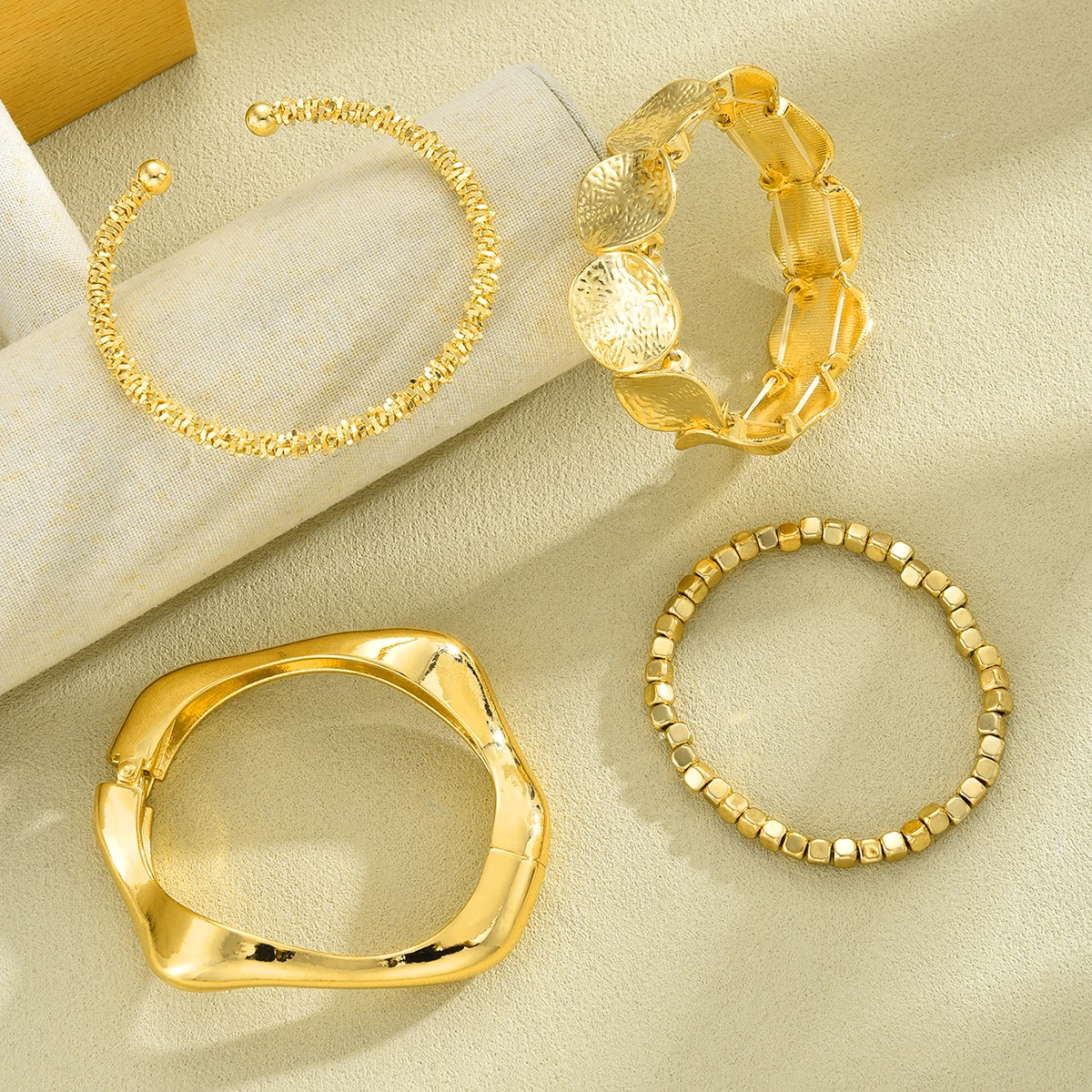 4 قطعة/المجموعة الشرير غير النظامية أساور للنساء حساسة الذهب اللون المعادن الهندسة الكفة الأساور موضة الهيب هوب مجوهرات الحفلات هدايا #5