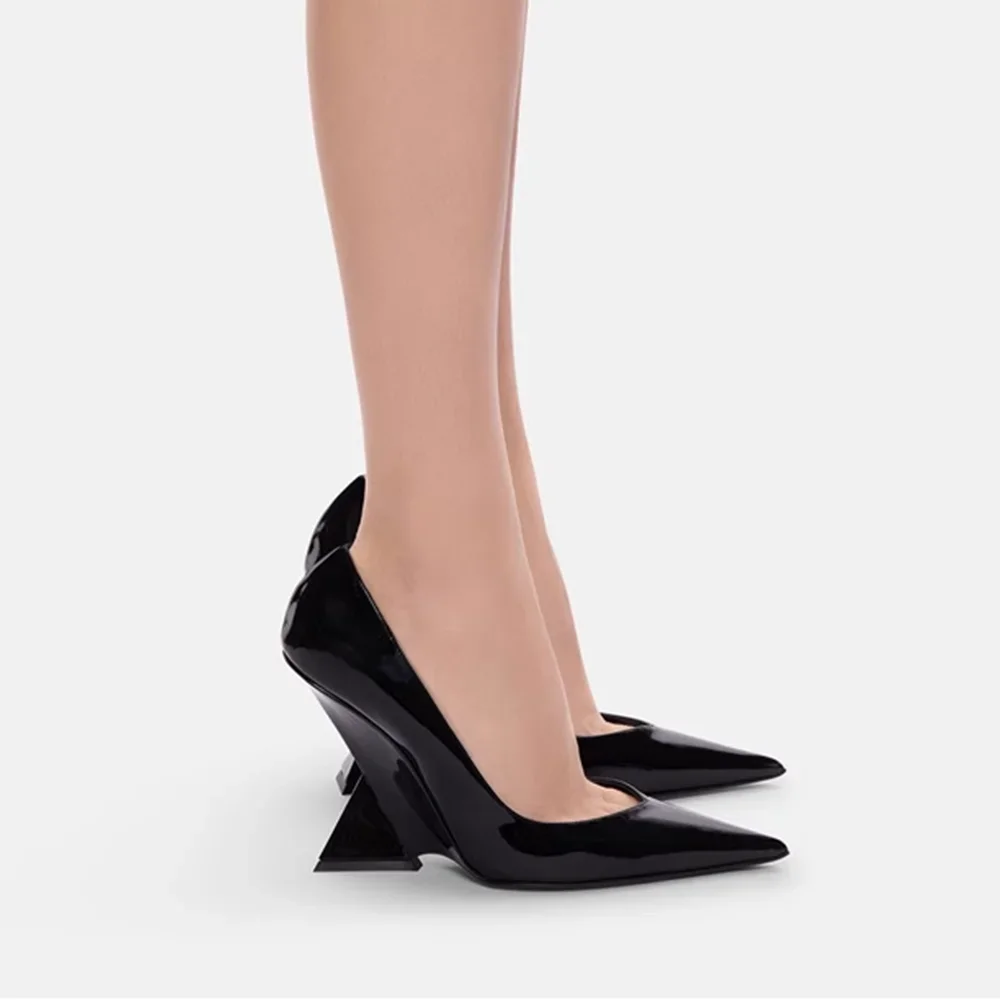 Shing charol estilo extraño bombas Sexy puntiagudos sólido resbalón en recién llegados moda mujer zapatos modernos