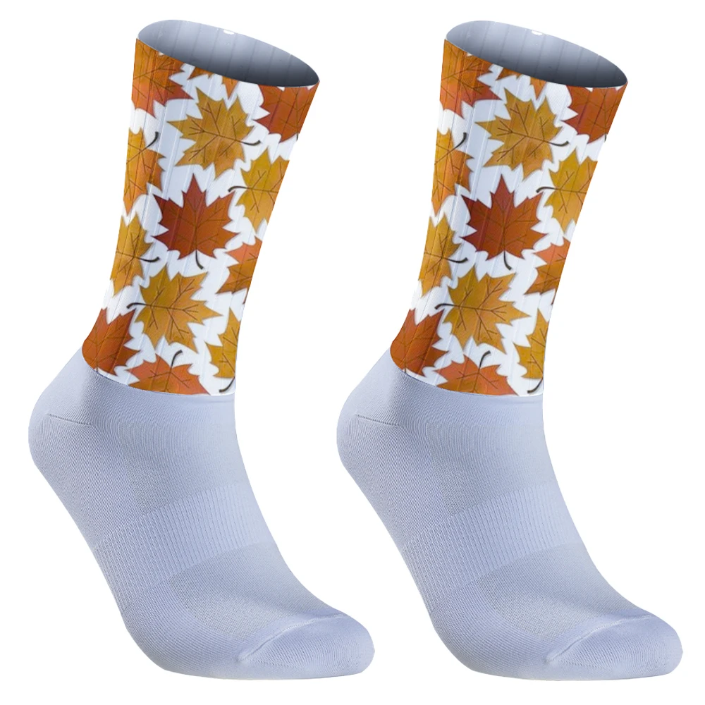 New Maple Leaf Pattern Bicycle Outdoor Sport Socks Anti Slip seamless Cycling Socks Integral Moulding High-tech Bike Sock