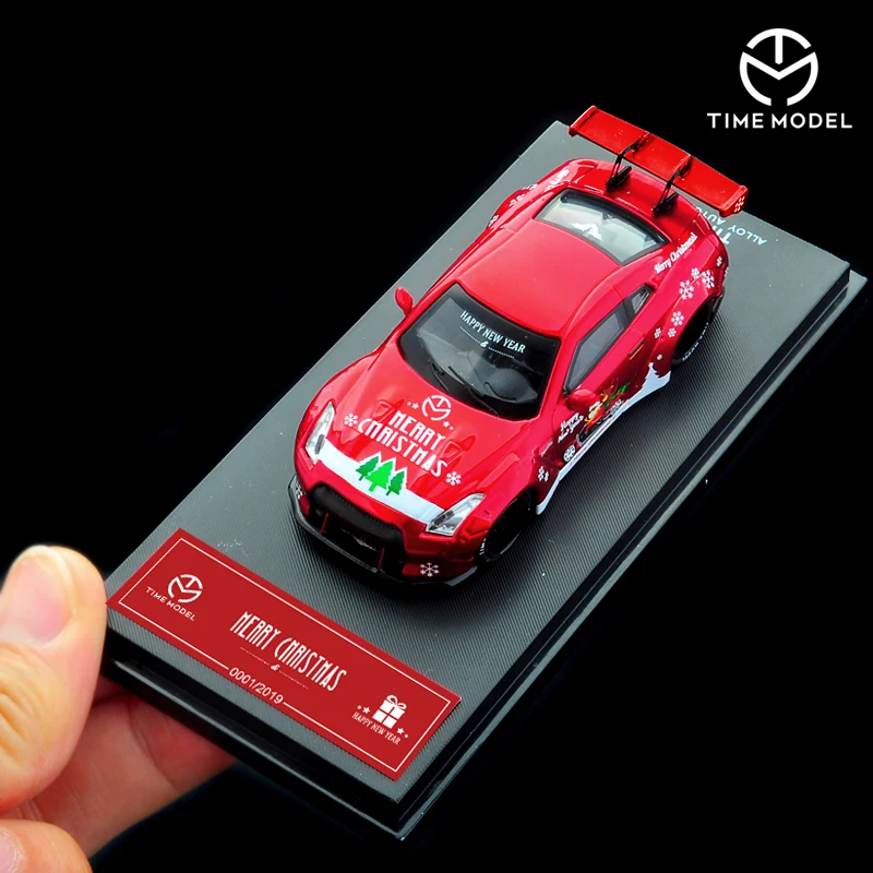 TimeMicro1:64  GTR R35 Christmas Edition Red high-tail simulation alloy car model