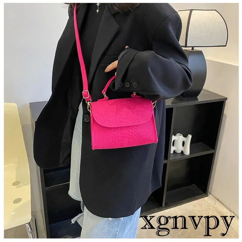 Xgnvpy حقائب Crossbody للنساء ، حقيبة تحت الإبط ، حقيبة كتف للسيدات ، حقائب يد رائجة