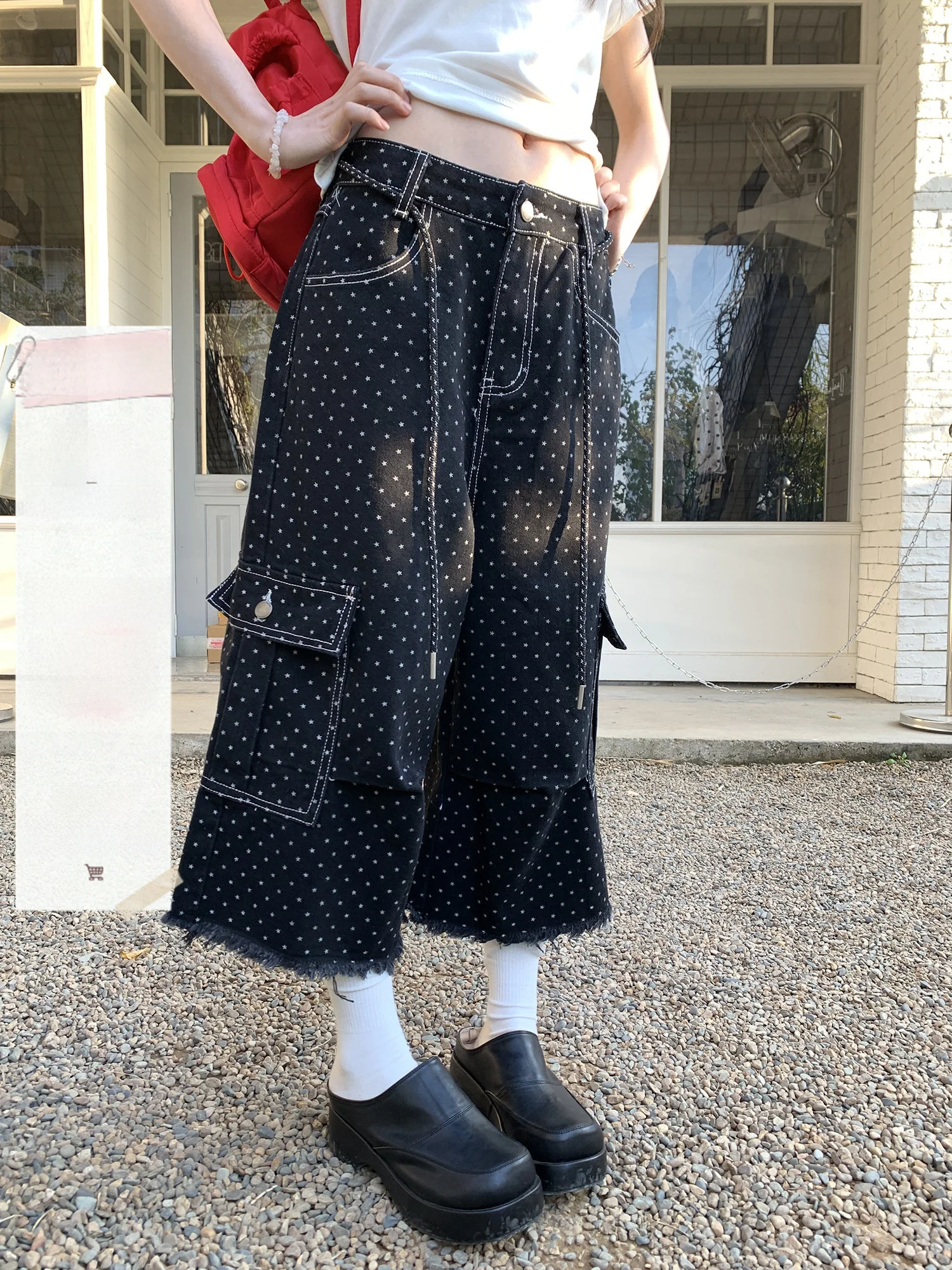 

High Waist Wide Leg Jeans Casual Denim Frayed Hem Large Pocket Workwear Style Spring Season Ladies Fashion Sinbounboun