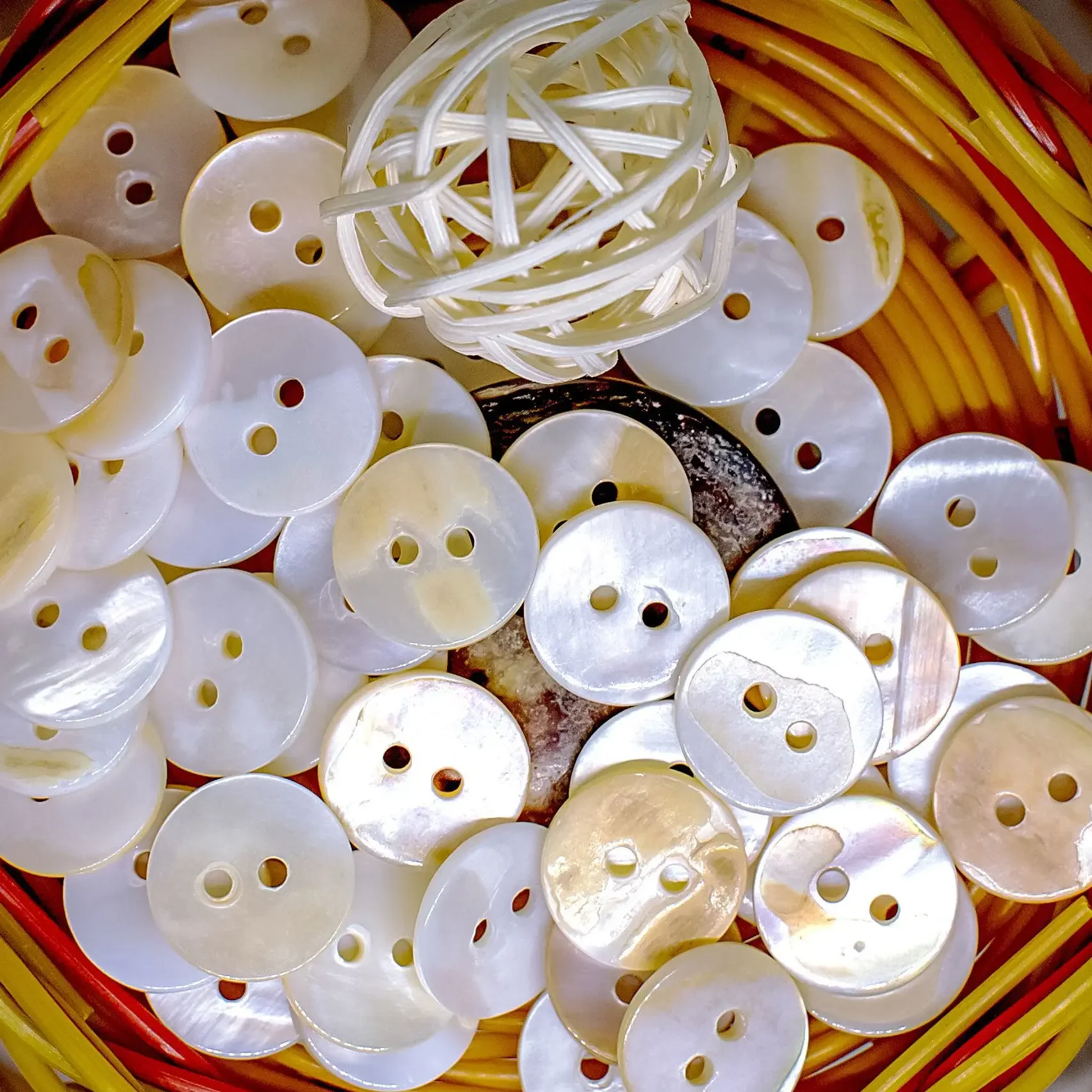 10PC Natural Freshwater White Mother of Pearl Round 2-holes Flatback Buttons Sewing Supplies Crafts DIY Scrapbooking Accessory