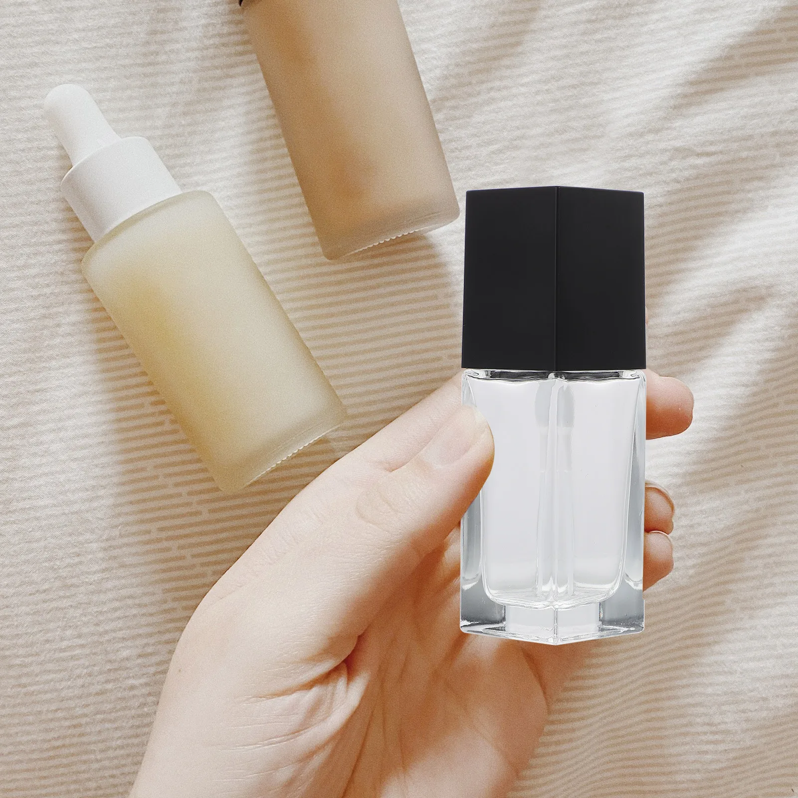 

3Pcs 30Ml Liquid Foundation Bottle Glass Square Empty Refillable Emulsion Pump Bottle for Shampoo Body Lotion Essential Oil