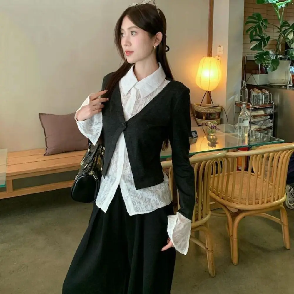 

Slim Fit False Two-piece Top Flip Collar Sweet Lace Shirts Knitwear Korean Style Cardigans Lace Long Sleeved Knitwear Party