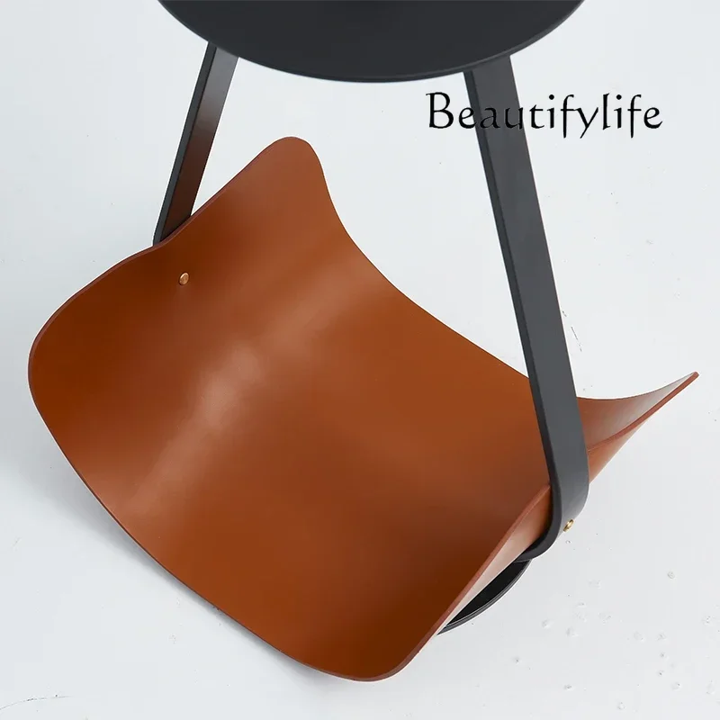 N40 Saddle leather edge few hands carrying book and newspaper shelf design sense creative living room living room round coffee t