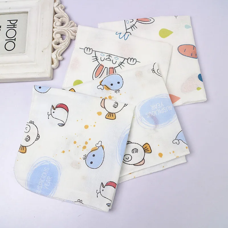 High Density 30 * 30CM Double-layer Printed Cotton Gauze Handkerchief Face Handkerchief Combed Cotton Square Towel