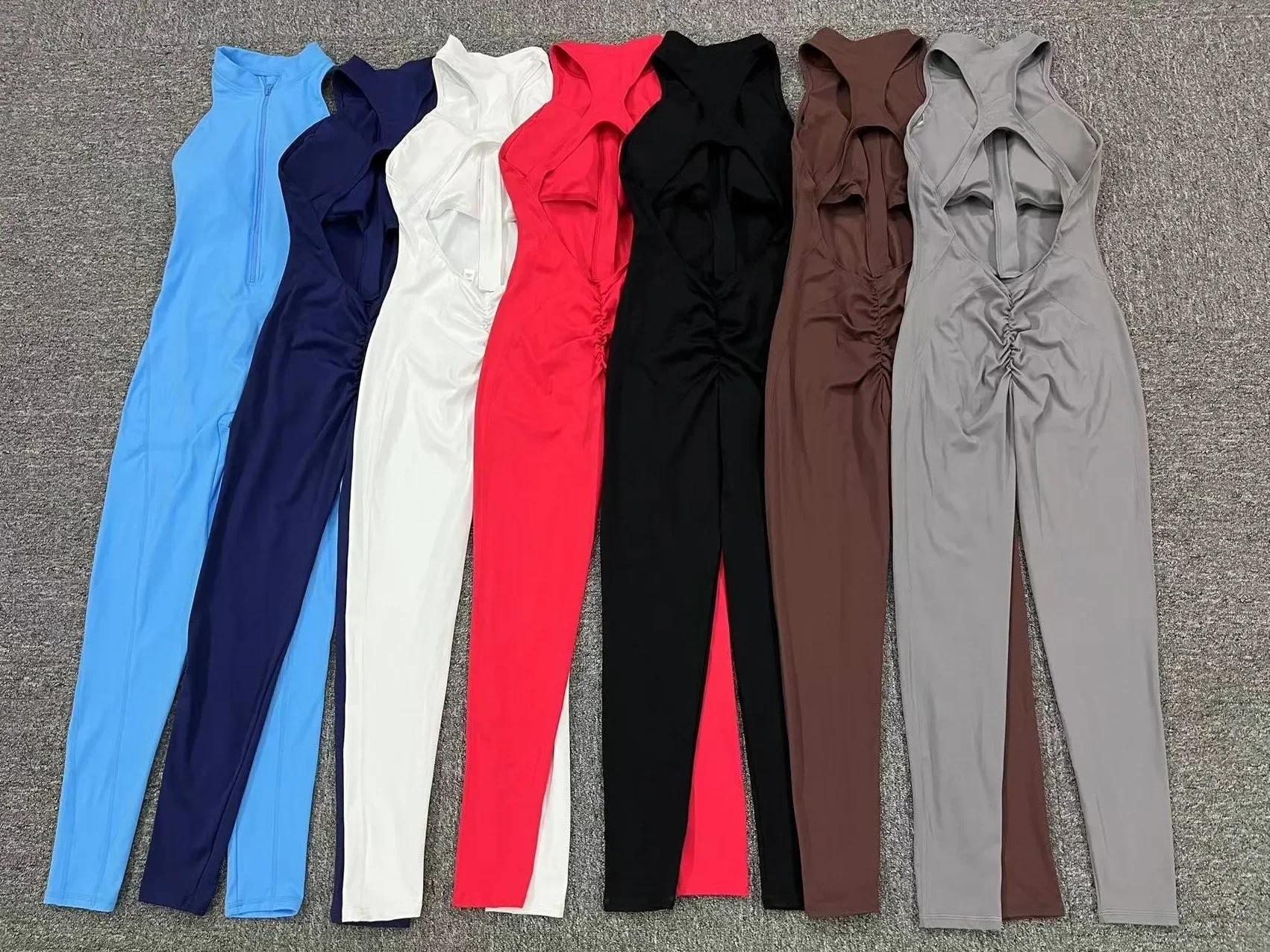 Jumpsuit Sporty Wanita 2025 Overall Kebugaran Pakaian Gym Bantalan Pakaian Olahraga Pakaian Olahraga Mono Mujer Ritsleting Abu-abu Merah Biru Navy Pink