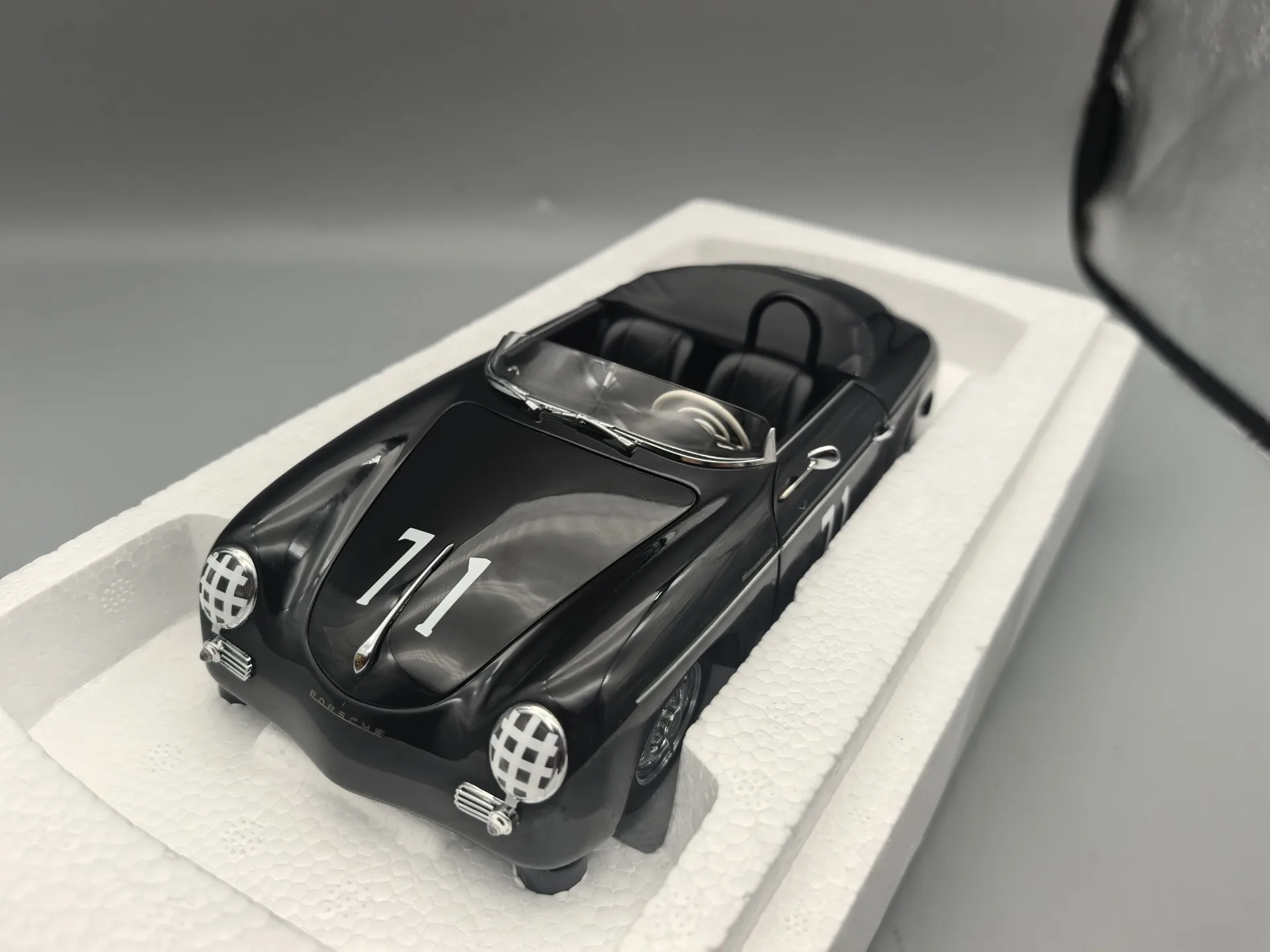 

Autoart 1:18 356 SPEEDSTER STEVE MCQUEEN VERSION #71 Simulation Limited Edition All Open Alloy Metal Static Car Model Toy Gift